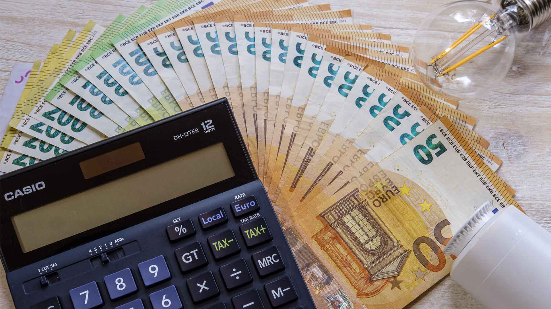 Bonus energia elettrica e gas naturale, cosa dice il decreto “Aiuti-quater”